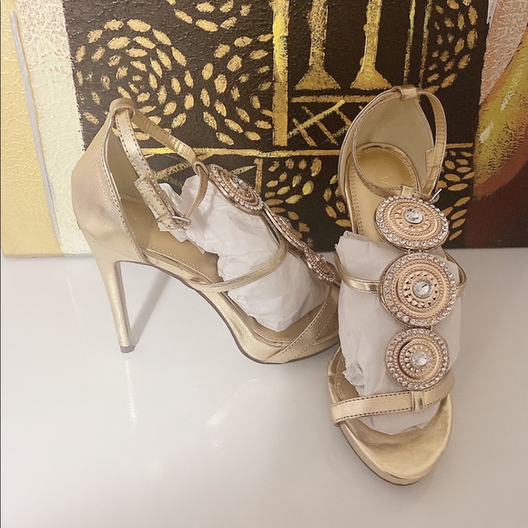 Gold sandals - Picture 4 of 7